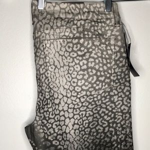 NYDJ Skinny Jeans in graduated print